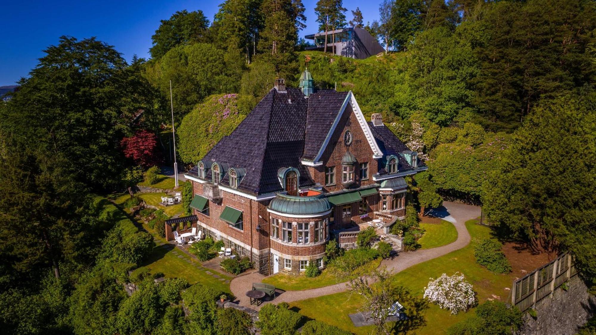 Unique Victorian Villa With Private Coastline Bergen Exterior foto