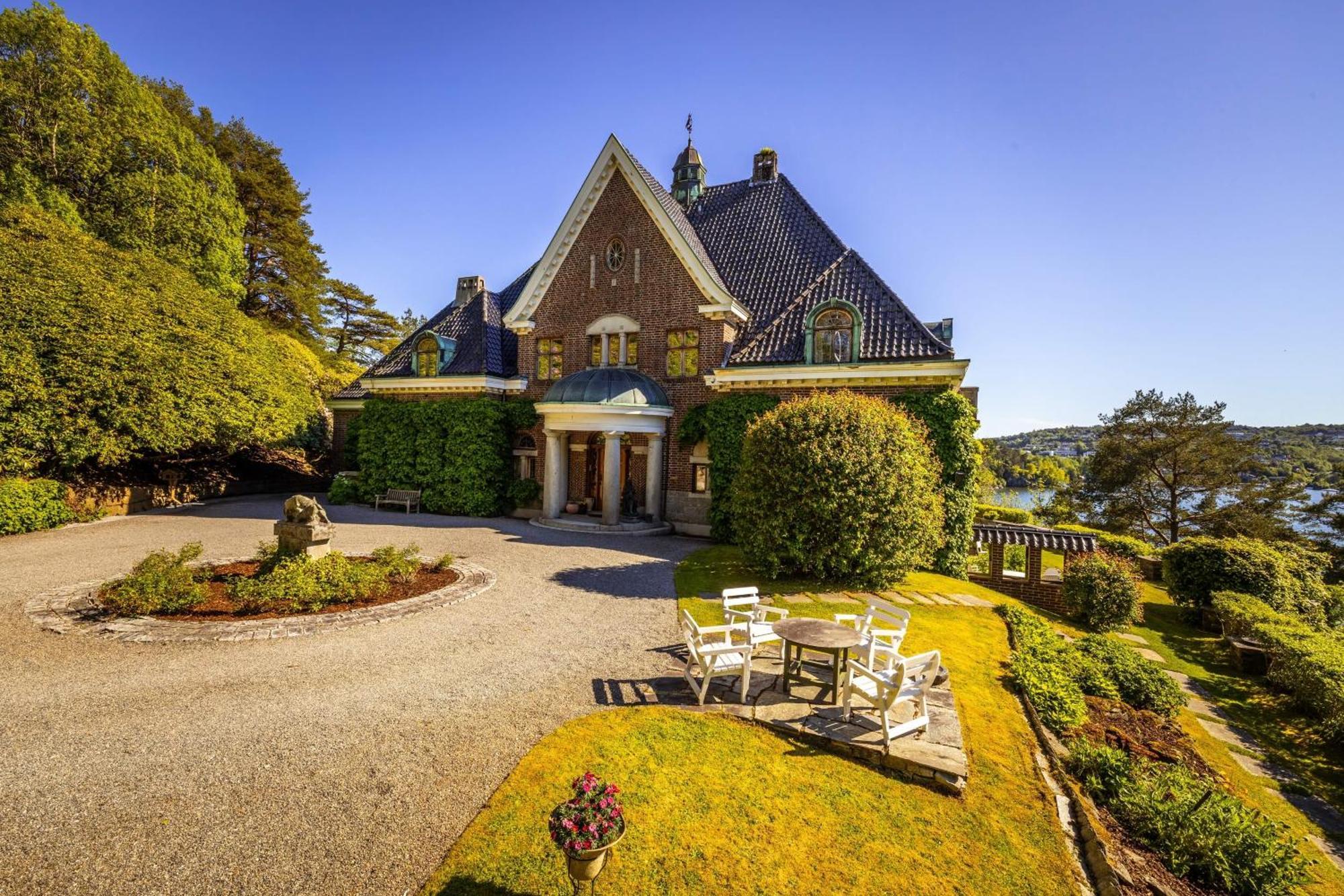 Unique Victorian Villa With Private Coastline Bergen Exterior foto
