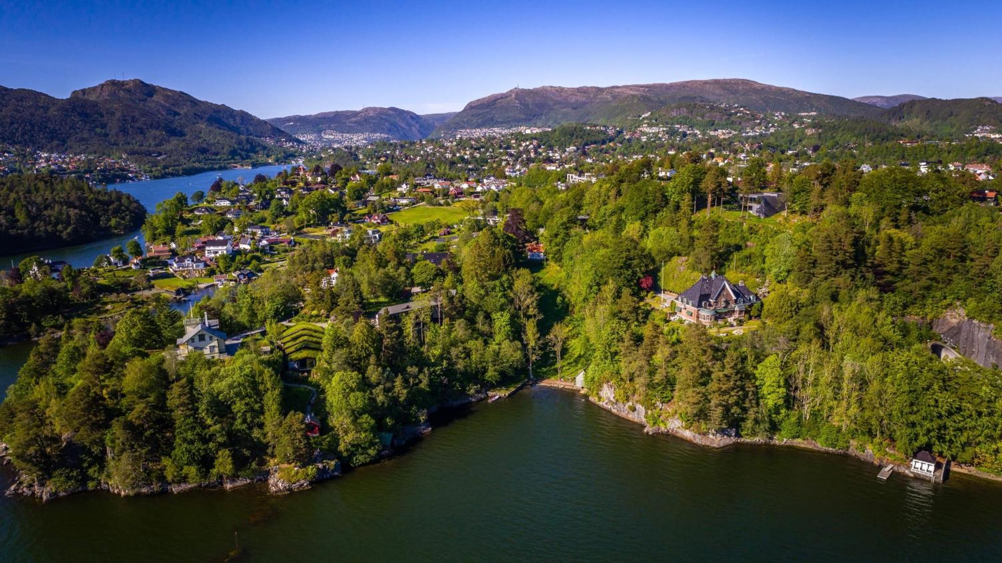 Unique Victorian Villa With Private Coastline Bergen Exterior foto